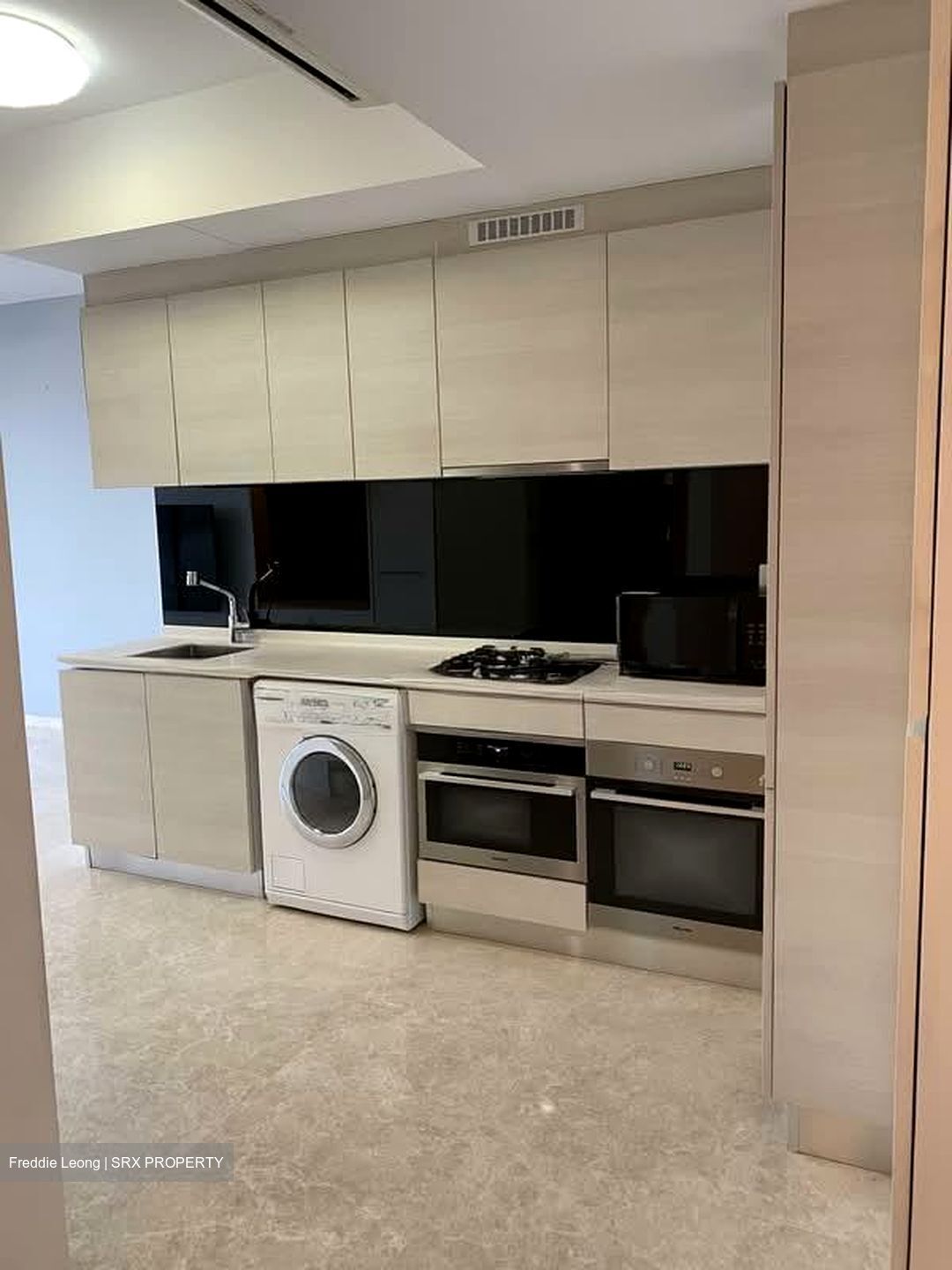 6 Derbyshire (D11), Condominium #560444801